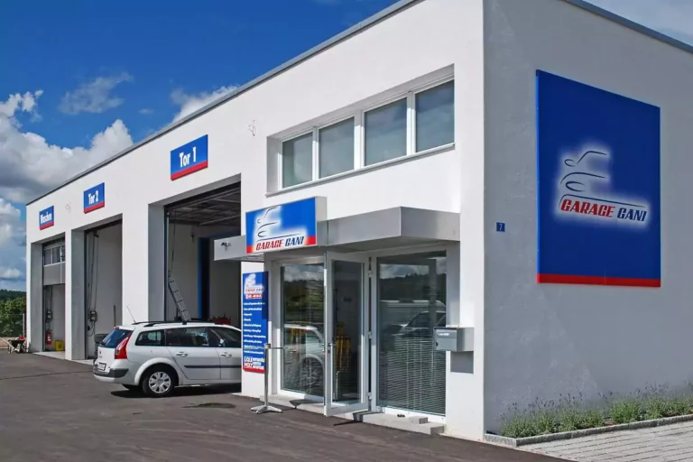 Bild: Fassadenbeschriftung Liqui Moly